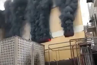 بالفيديو: حريق كبير في الشويفات قبالة معمل غندور