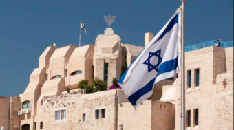 إسرائيل تنشر أسماء 700 أسير فلسطيني سيطلق سراحهم