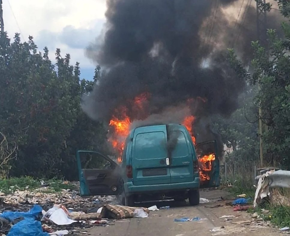 بالفيديو - دهس المشيعين في الصرفند ثم احرقوا سيارته