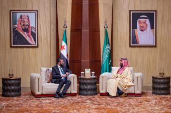 الشرع يلتقي بولي العهد السعودي في الرياض