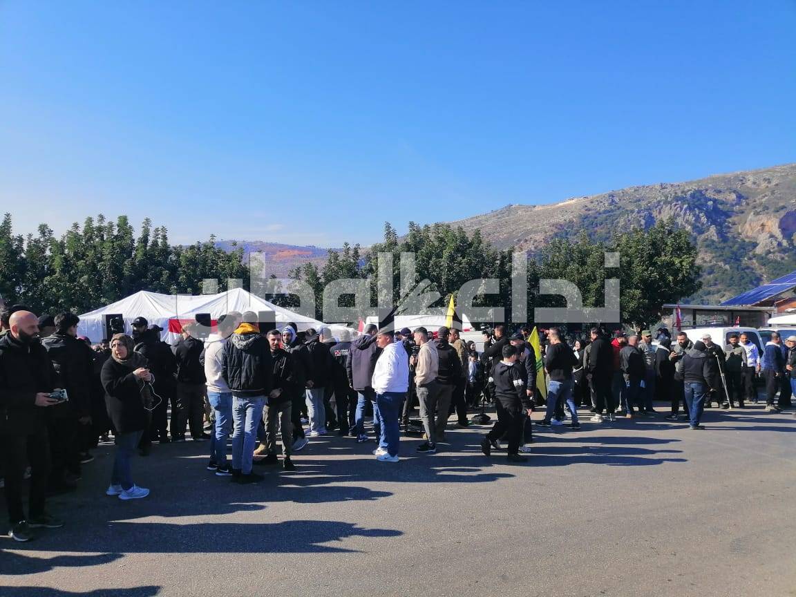 بالصور: أهالي الجنوب توافدوا إليه مطالبين بدخول بلداتهم