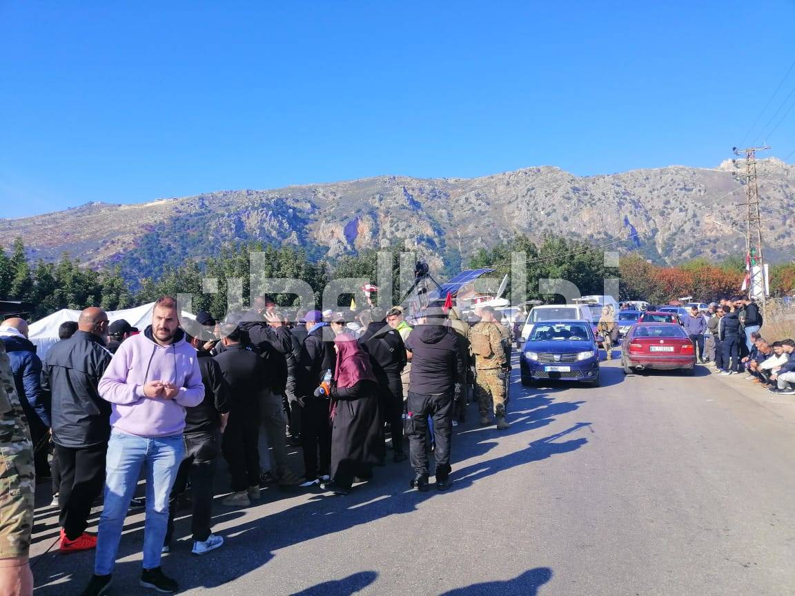 بالصور: أهالي الجنوب توافدوا إليه مطالبين بدخول بلداتهم