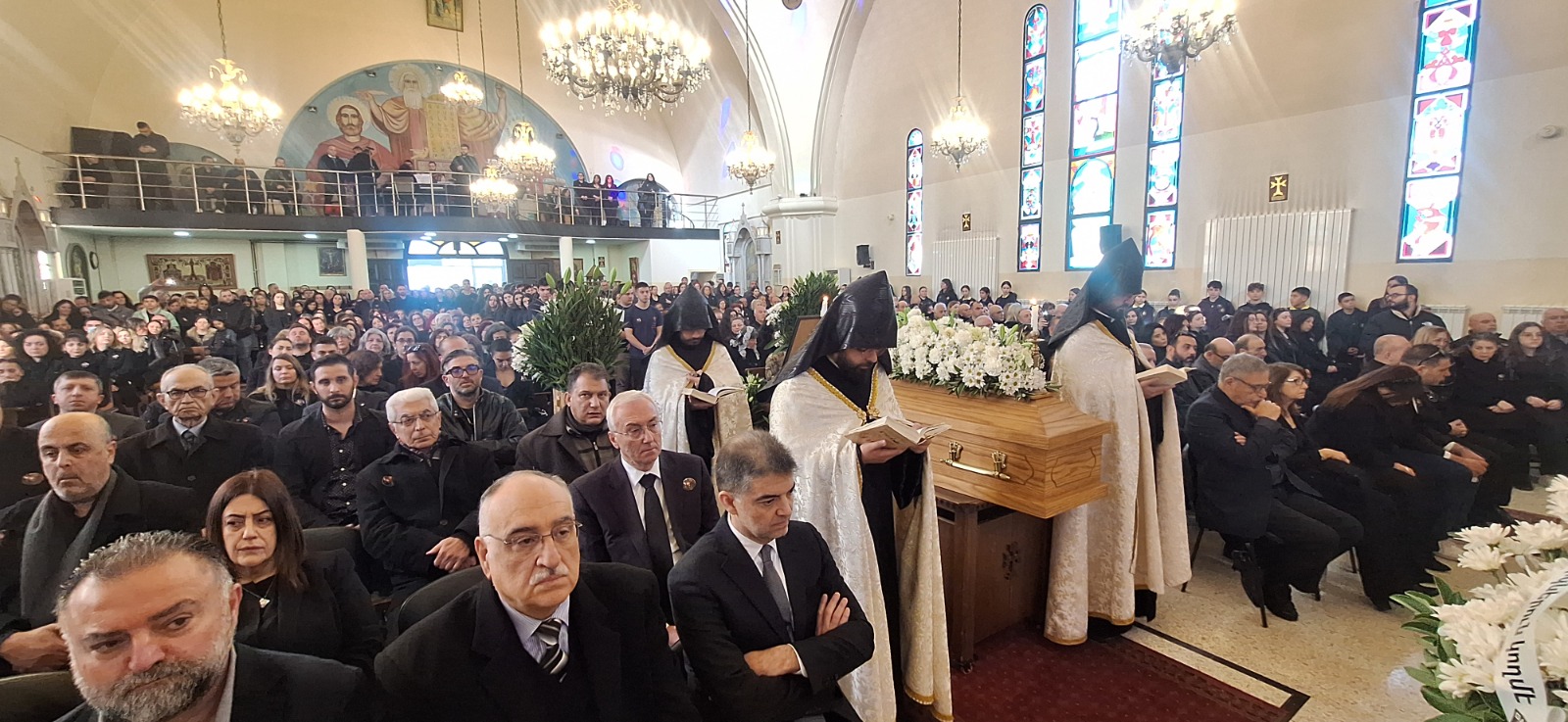 بالصور: الصمت أقوى من الكلام في وداع الأرشمندريت أنانيا كوجانيان