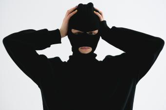 لصّ يختبئ 3 أيام في فتحة تهوية