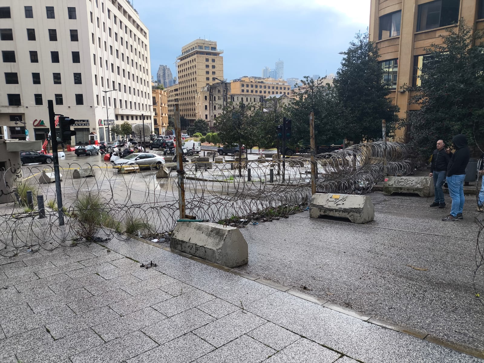 المكتب الإعلامي للرئيس سلام: تمت ازالة الحواجز الاسمنتية والاسلاك الشائكة في محيط السرايا