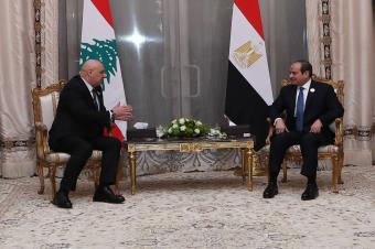 السيسي للرئيس عون: ابنِ لبنان وستجد مصر إلى جانبك