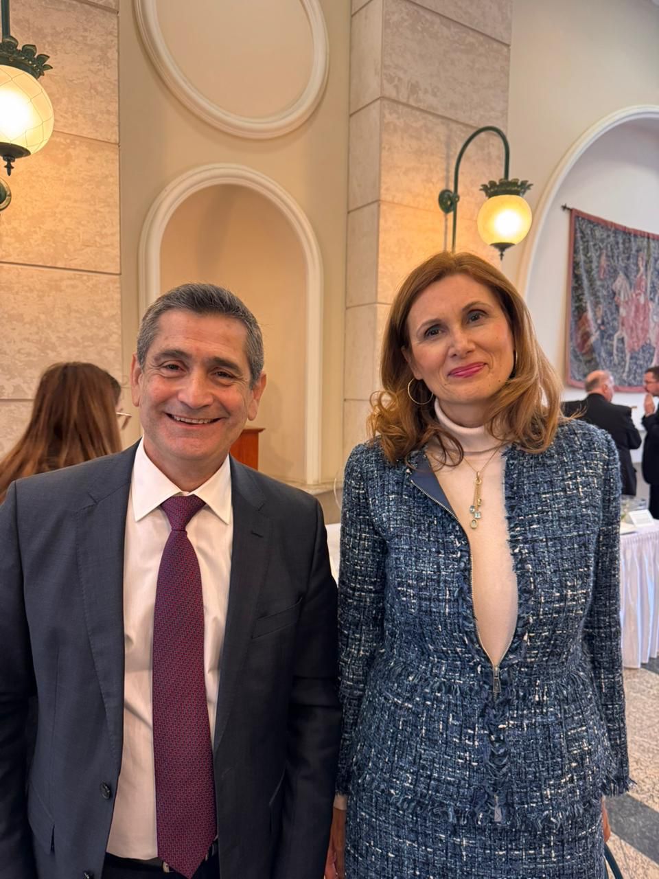 قيومجيان من بودابست: للحفاظ على لبنان دولة يعيش فيها المسيحيون بكرامة ومساواة مع الطوايف الاخرى