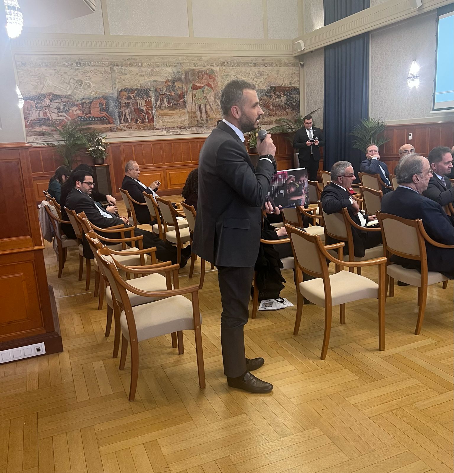 قيومجيان من بودابست: للحفاظ على لبنان دولة يعيش فيها المسيحيون بكرامة ومساواة مع الطوايف الاخرى