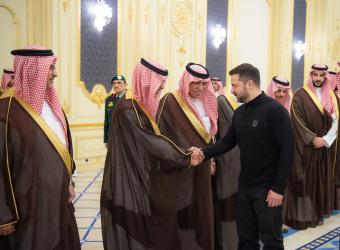 بالفيديو والصور - بن سلمان يبحث في تطوّرات الأزمة الأوكرانية مع زيلينسكي في جدّة