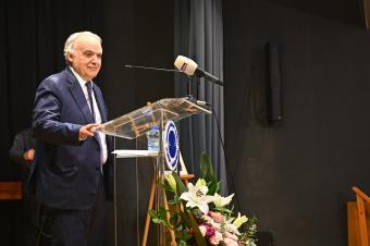 الوزير غسان سلامة ملقياً كلمته (نداء الوطن)