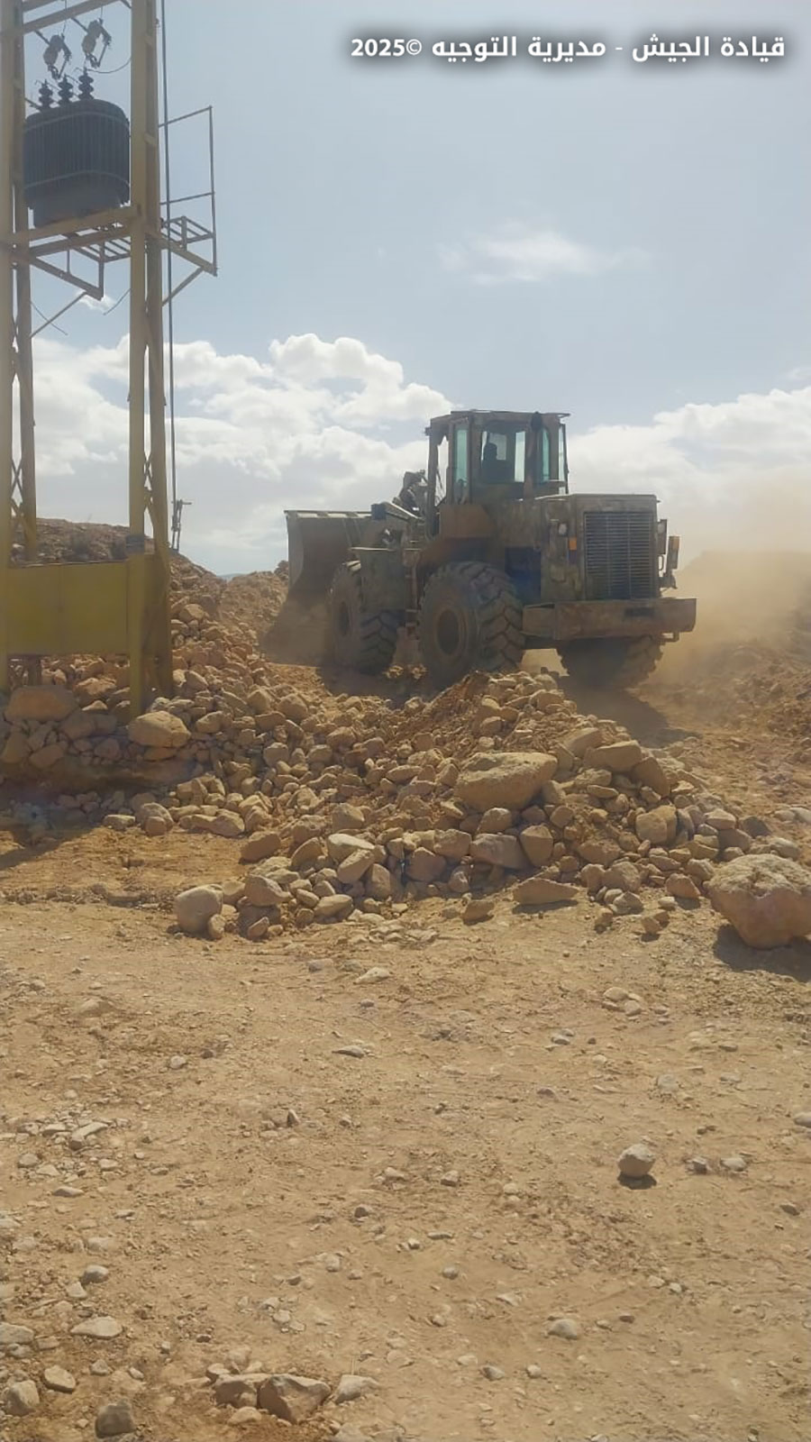 بالصور - الجيش يغلق معابر غير شرعية في الهرمل وبعلبك