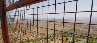 أحد أبراج المراقبة شرق لبنان المطلّ على مناطق لبنانية في الأراضي السورية