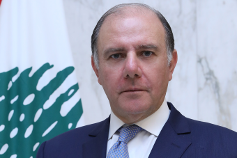 الحاكم ليس "حاكماً بأمره"