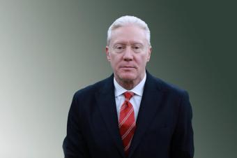 رجي تشاور هاتفياً ونظيره المصري في مساعي بلاده للجم تصعيد اسرائيل