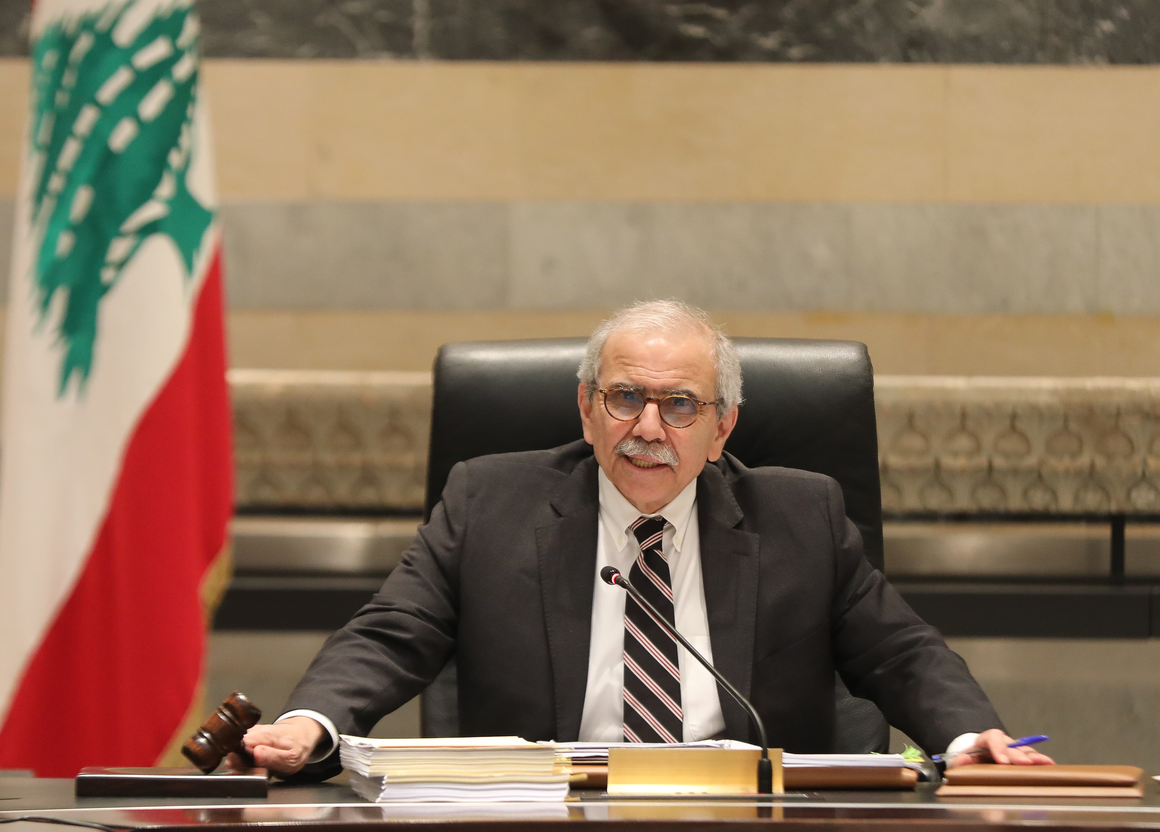 مجلس الوزراء يقر مرسوم تعويض العاملين بالتربية ويستكمل بحث إصلاح المصارف غدا