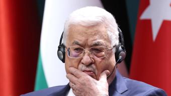 محمود عباس يعين حسين الشيخ نائبا لرئيس منظمة التحرير