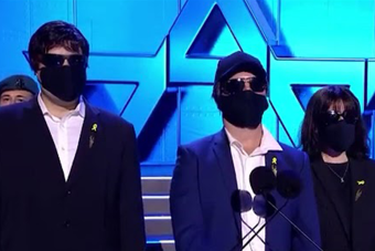 بالفيديو - للمرة الأولى... ظهور علني لمنفّذي عملية "البيجر"