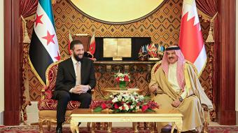 ملك البحرين يستقبل الشرع