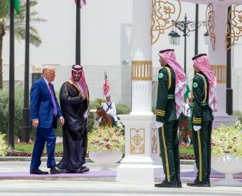 بالفيديو والصور - بن سلمان يستقبل ترامب بحفاوة في قصر اليمامة