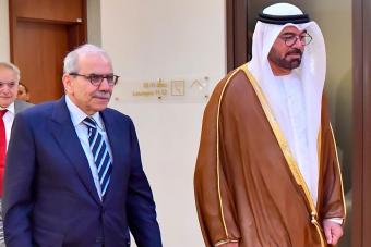 بالصور: سلام ووفد حكومي إلى الإمارات للمشاركة في قمة الإعلام العربي