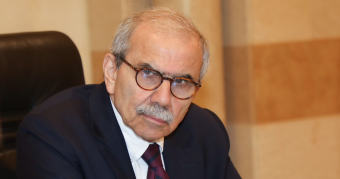 سلام يستقبل عباس ظهر غد في السراي