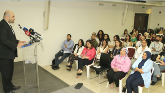 ناصر الدين: ملتزمون بصحة أطفالنا وتطوير قدرات المستشفيات الحكومية