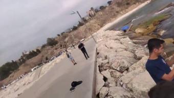 بالفيديو: العثور على هيكل عظمي مجهول في بحر جبيل