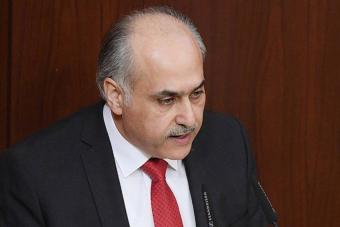 ابو الحسن: تضللون الرأي العام واستهدافكم هو للمبادرة الفرنسية