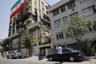 إيران بين السقوط والتحوّل