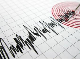 زلزال بقوة 7.3 يضرب ألاسكا وتحذيرات من تسونامي