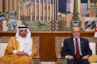 بالصور: الوفد السعودي في مطار دمشق