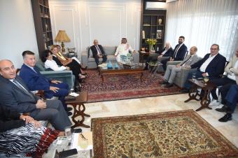 السعودية تداوي الفراغ السني – الحريري بالتوازنات وتنويع الشراكات
