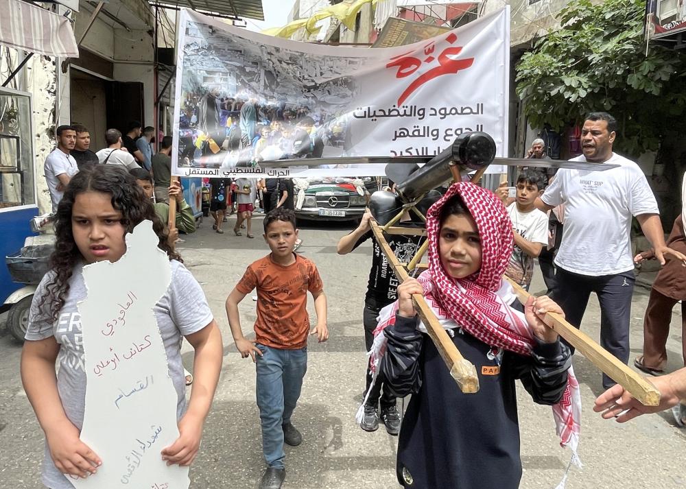 فلسطينيو لبنان: غزة تقتلنا مرتين... مرّة بالجوع ومرّة بالعجز