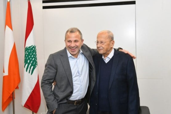 بين كاريزما عون وكاريزما باسيل... نيّالنا