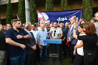 بالصور - وقفة تضامنية لـ "التيار الوطني الحر" مع رولان خوري ودعوات للإفراج عنه