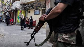 الفصائل الفلسطينية في لبنان تنفي نية تسليم السلاح داخل المخيمات