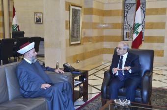 لحود من السراي: الخطوات المتخذة تسهم في استعادة ثقة المجتمع الدولي بلبنان