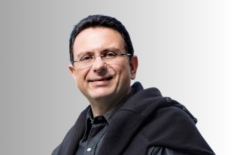 الخازن ناعيًا الرفاعي: برحيله خسرنا قامة دستورية ووطنية