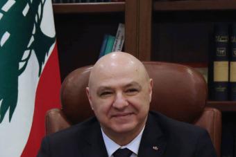 عون عاد إلى بيروت آتيًا من الدوحة