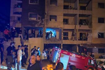 12 جريحًا ودمار هائل بغارة على مبنى في النبطية