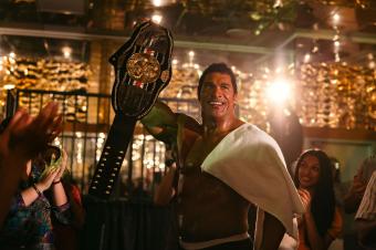 الممثل Dwayne Johnson بِدور "Mark Kerr"