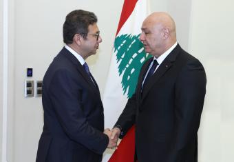 عون لرئيس الاستخبارات المصرية: نرحّب بأي جهد مصري للمساعدة في وقف الاعتداءات الإسرائيلية