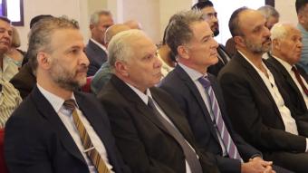 حفل توقيع كتاب للصحافي روجيه نهرا