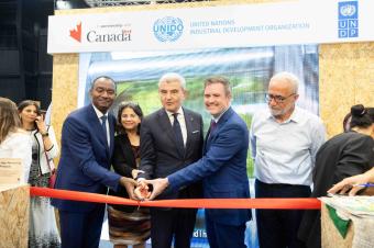 عيسى الخوري والسفير الكندي وممثلون عن الـ UNIDO والـ UNDP