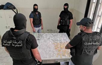 اللحظة التي ارتجفت فيها الدويلة: لماذا بدأ تفكيك إمبراطورية المخدرات الآن؟