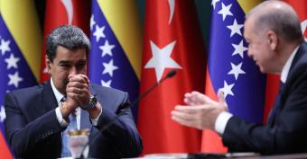 إردوغان يحث مادورو على مواصلة الحوار مع واشنطن لتخفيف التوتر