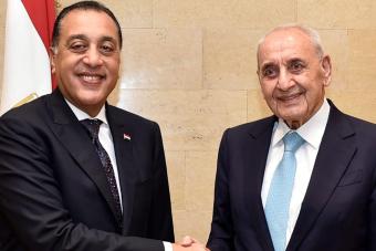 بري عرض مع مدبولي الاوضاع في لبنان والمنطقة واستقبل طالب