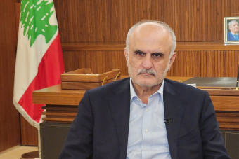حين يتكلّم المُعاقَب والمطلوب للعدالة عن القانون…