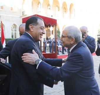 بالصور - رئيس الحكومة المصرية يصل إلى السراي ويبحث مع نواف سلام تعزيز التعاون الثنائي