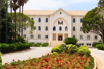 دير العائلة المقدسة - عبرين البترون